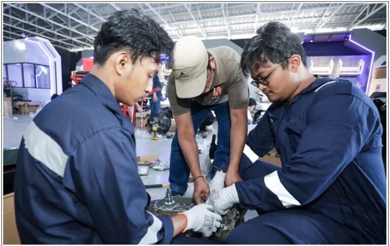 3. Pelatihan Sertifikasi Motor Konversi Teknologi dari Berbahan Bakar Minyak Menjadi Motor Listrik di Workshop Teknologi Gedung AMANAH Kab. Aceh Besar