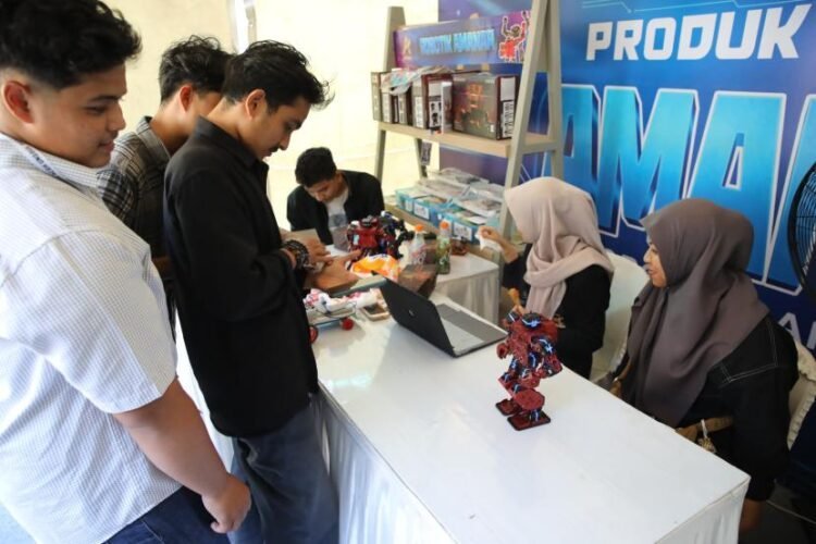 kunjungan ke booth amanah cukup membludak selama dua hari_240926121526 435 750x500