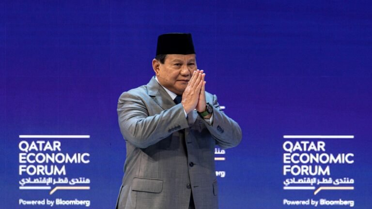 prabowo_di_qatar_economic_forum_2024_ _bloomberg_christopher_pike_1715824229