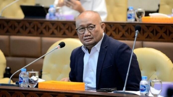 Anggota Komisi I DPR RI Sumail Abdullah 696x391