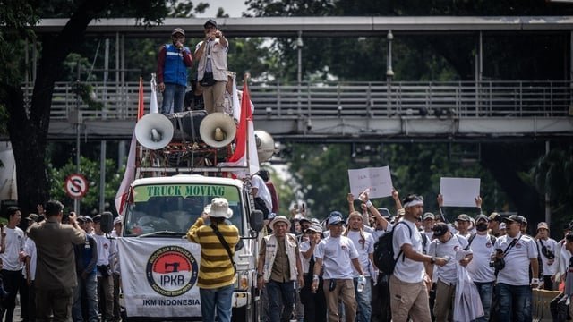 antarafoto aksi buruh industri tekstil di jakarta 270624 bay 4_ratio 16x9 1