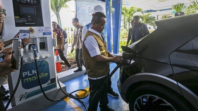antarafoto menteri esdm tinjau spklu di pelabuhan merak 1741856122_ratio 16x9 1