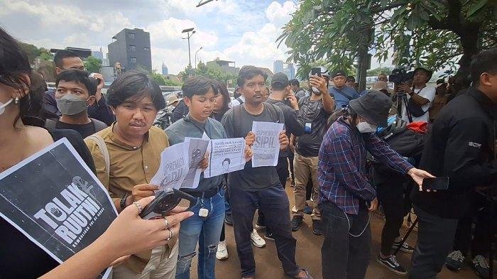 mahasiswa ruu tni