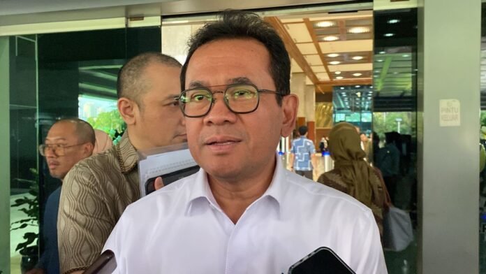 Menteri-Perdagangan-Mendag-Budi-Santoso-696x392