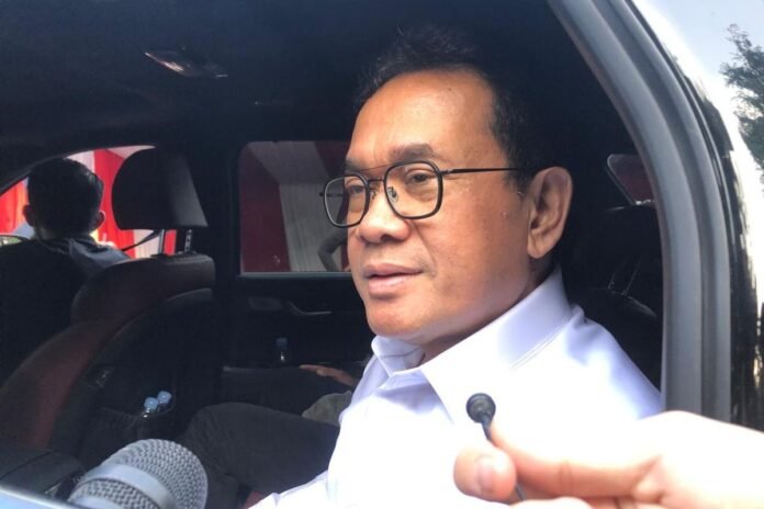 Menteri-Perdagangan-Mendag-Budi-Santoso-696x464