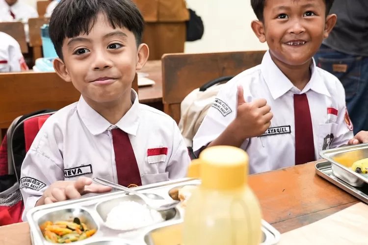 Program-Makan-Bergizi-Gratis-Disorot-Media-Asing-Begini-Respon-Warga-Penerima-MBG-1557876251