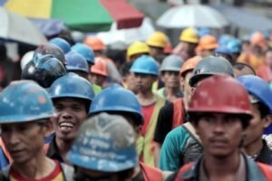 i-may-day-i-jangan-ada-penindasan-buruh-dan-tolak-i-omnibus-law-i-300x200