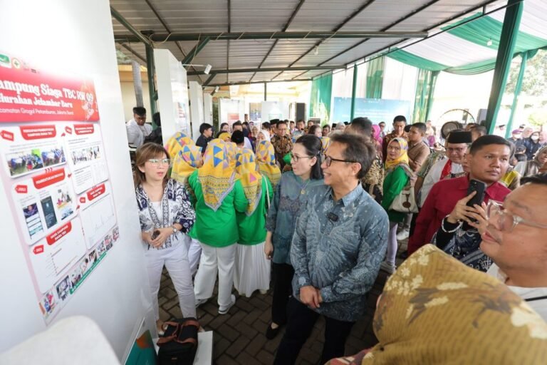 Poster-Desa-dan-Kelurahan-Siaga-TBC-1024x683