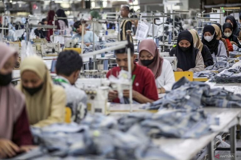 antarafoto-kinerja-industri-manufaktur-tahun-2024-150124-ysw-5