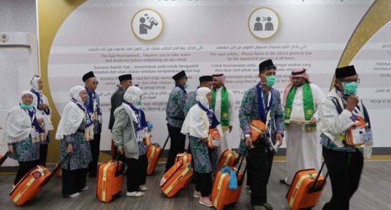 kedatangan-jamaah-calon-haji-indonesia-kloter-jkg-1-yang-_190708044929-895-830x445
