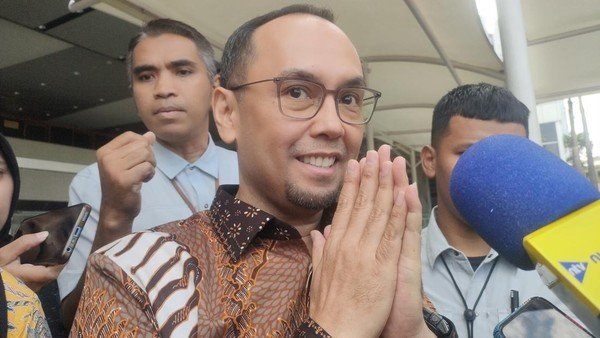 kepala-pusat-pelaporan-dan-analisis-transaksi-keuangan-ppatk-ivan-yustiavanda_169