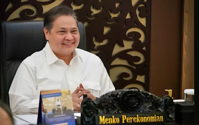 Menteri-Koordinator-Bidang-Perekonomian-Airlangga-Hartarto.jpeg-696x439