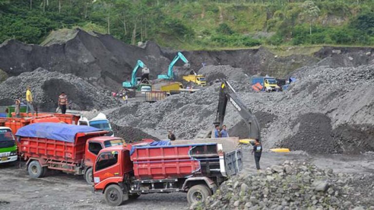 fenomena-pertambangan-ilegal-di-indonesia_tmgmI5qeC2