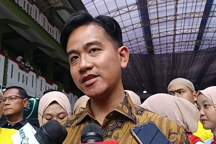 Wakil-Presiden-RI-Gibran-Rakabuming-cek-kesehatan-gratis-696x464