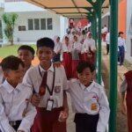 SISWA-SEKOLAH-RAKYAT