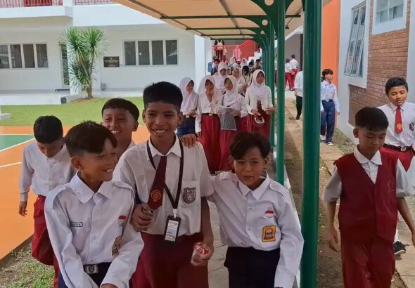 SISWA-SEKOLAH-RAKYAT