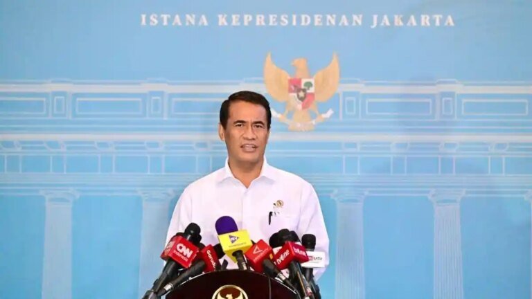 mentan-amran-di-istana