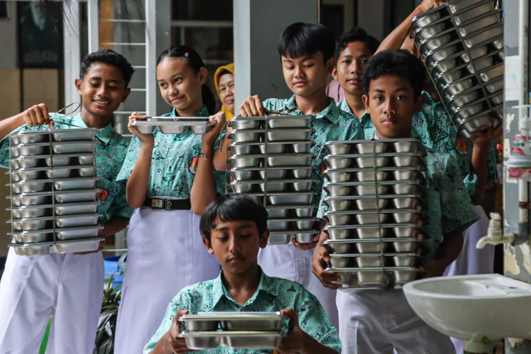 1758193056-5000x3335