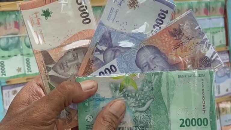 Bansos-Kota-Blitar-Cair-Jelang-Idul-Fitri-PKH-BPNT-Rp500-Ribu-hingga-Pakaian-Lebaran-untuk-Lansia