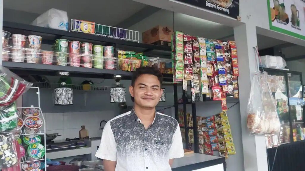 Pedagang-UMKM-di-Rest-Area-439-Tol-Semarang-Solo-Bawen-mudik-Lebaran-2026