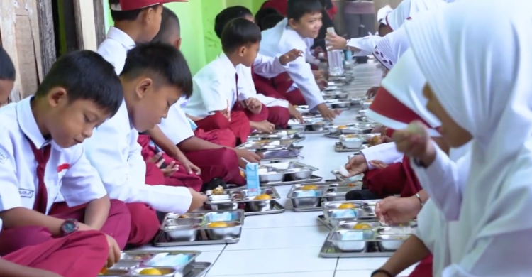 ada-hadiah-rp8-juta-tiap-periode-ayo-dokumentasikan-menu-mbg_262915