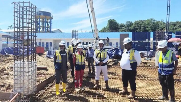 20250706_gubernur-cek-proyek-kantor-gubernur