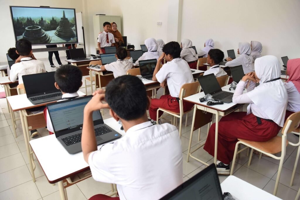 antarafoto-simulasi-sekolah-rakyat-di-srmp-6-jakarta-1752112375