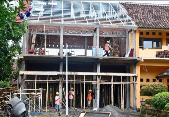 komisi-x-dpr-ri-apresiasi-program-revitalisasi-satuan-pendidikan-minta-kuota-sekolah-diperluas-23102025-002145