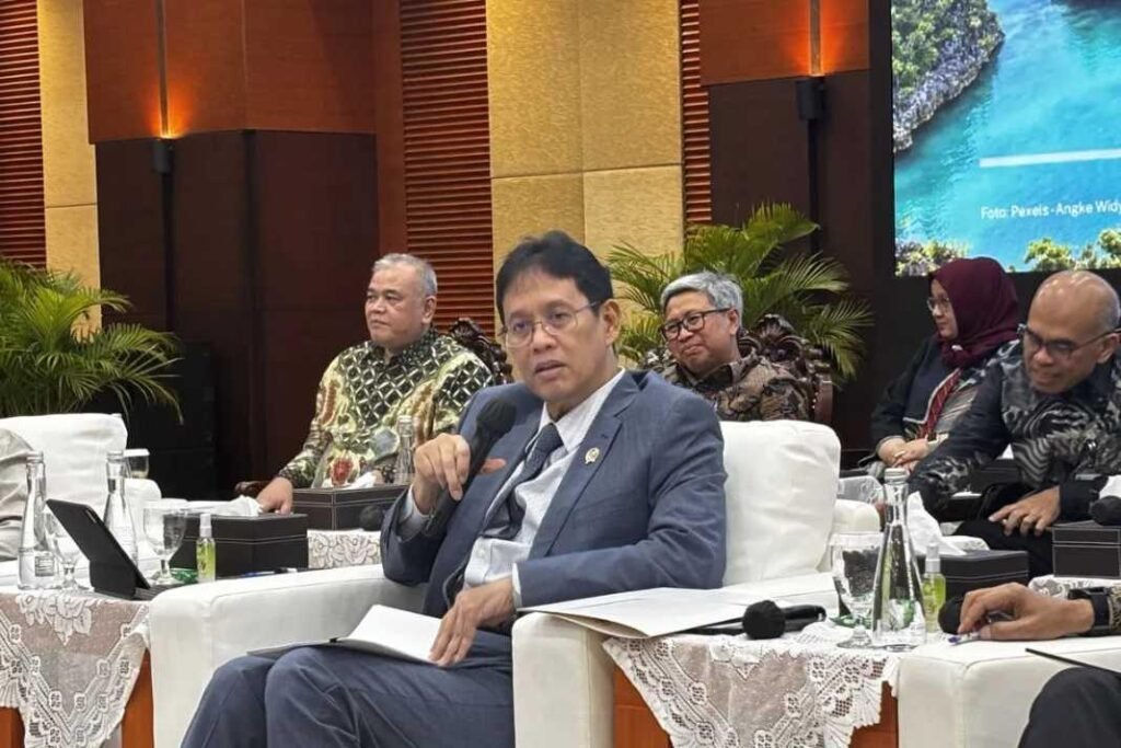 940-menteri_keuangan_purbaya_yudhi_sadewa_memberikan_pemaparan_dalam_konferensi_pers-1024x683