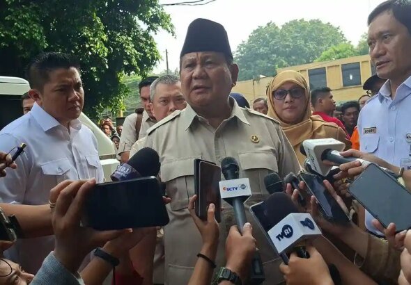 Presiden-Prabowo-tinjau-korban