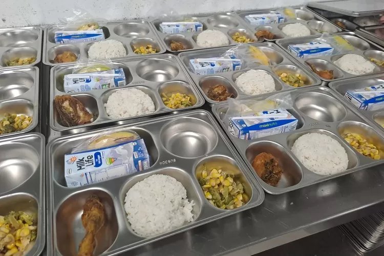 makan-bergizi-gratis-2-928702703