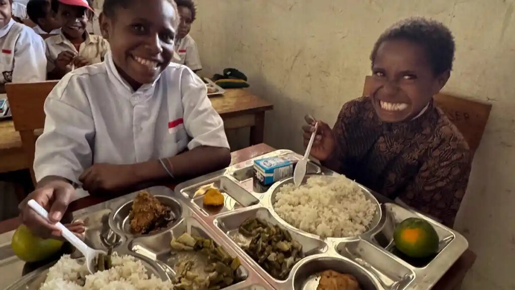 makan-bergizi-papua-js