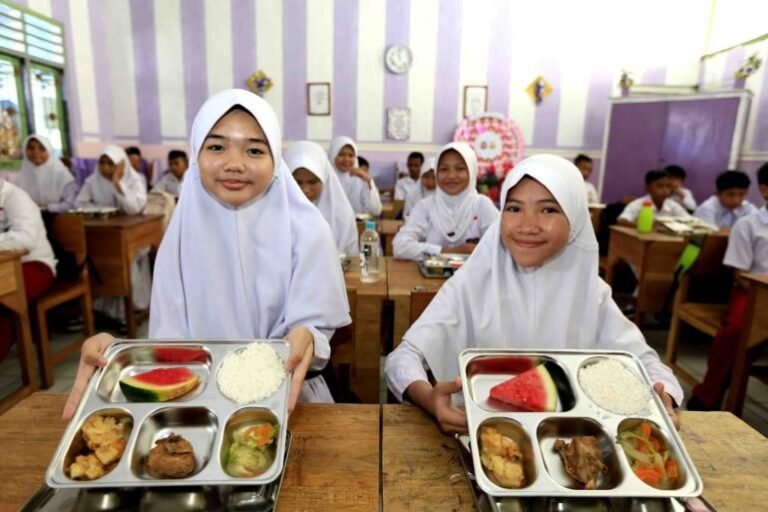 pemerintah-perkuat-pengawasan-dan-evaluasi-untuk-tingkatkan-kualitas-program-mbg_282763