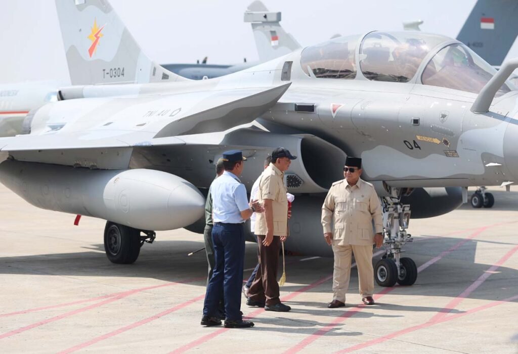 prabowo-serahkan-pesawat-tempur-rafale-dan-alutsista-ke-tni0-18052026-134914