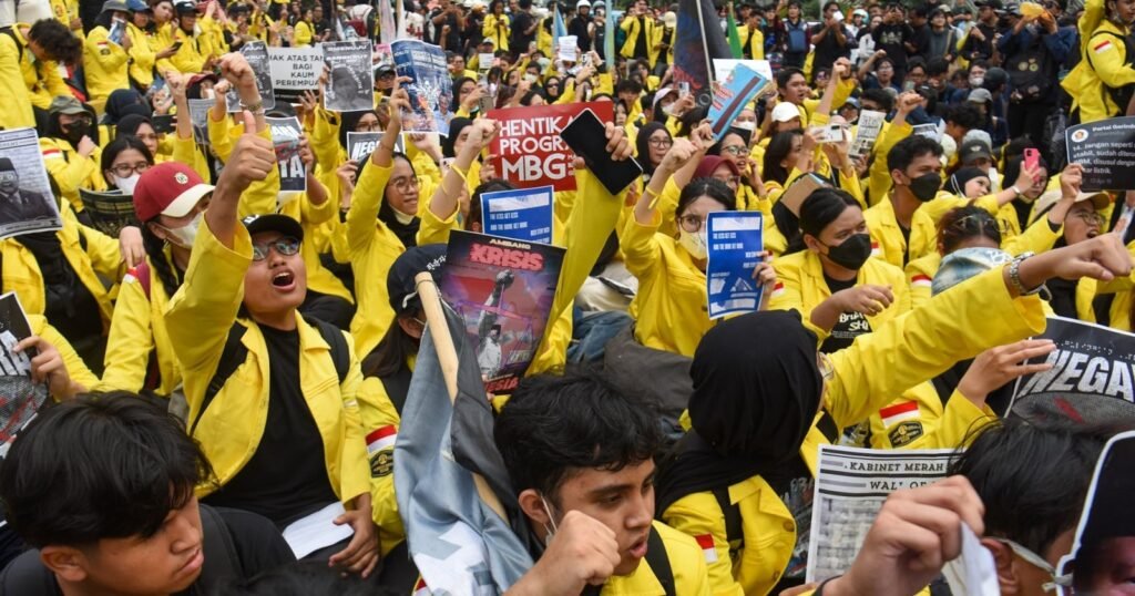 21191-demo-mahasiswa-di-bundaran-hi-demo-bem-ui-di-bundaran-hi
