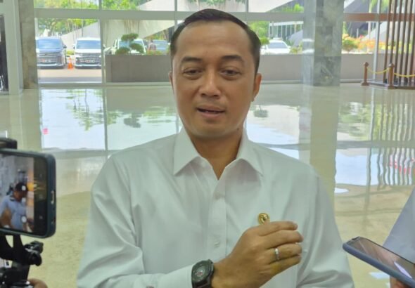 menteri-sekretaris-negara-sekaligus-ketua-panitia-peringatan-hut-ke-80-ri-prasetyo-hadi-sinpoidgaluh-ratnatika-1-13082025-103527