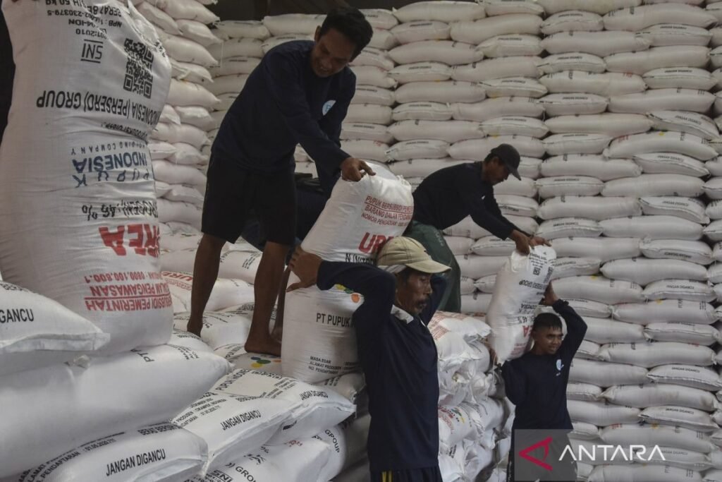stok-pupuk-bersubsidi-di-pupuk-indonesia-2628752