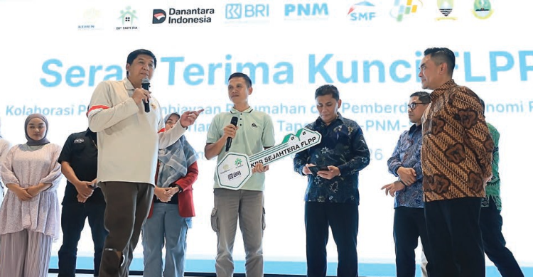 pangkas-bunga-mekaar-5-persen-dorong-kur-perumahan-menteri-ara-dan-bri-gaspol-perkuat-ekonomi-rakyat_300858