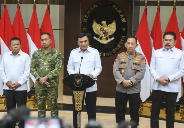 antarafoto-kemenko-polkam-pastikan-situasi-nasional-aman-1785924440-1536x1024