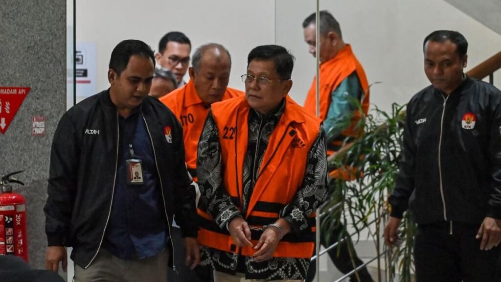 kpk-tahan-tersangka-kasus-korupsi-asuransi-jasindo-1785455584572_169