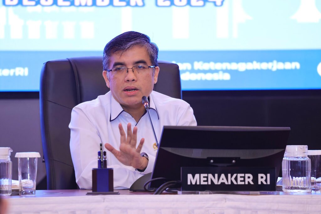 menteri-ketenagakerjaan-yassierli-saat-hadir-di-acara-penand-w3el