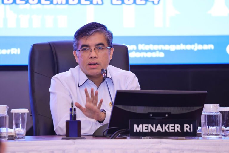 menteri-ketenagakerjaan-yassierli-saat-hadir-di-acara-penand-w3el