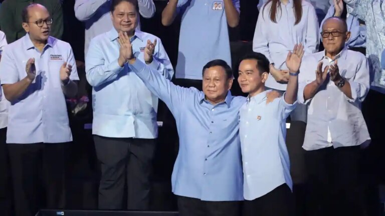 prabowo-gibran-hadiri-konsolidasi-waktunya-indonesia-maju_20231210_192249