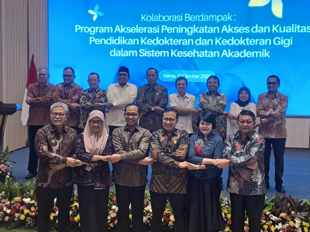 2026102217_IMAGE_wamen-kemendiksaintek-fauzan-bersma-peserta-program-akselerasi-pemerataan-tenaga-medis-foto-rizal-siregar