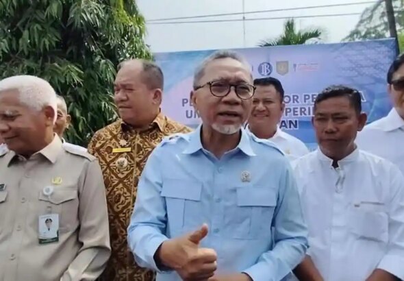 Menteri-Koordinator-Bidang-Pangan-Zulkifli-Hasan_Stok-Beras-untuk-Warga-Indonesia
