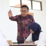 Muhammad-Asrafil-Husein-La-Ede-guru-Sekolah-Rakyat-Menengah-Atas-26-Makassar