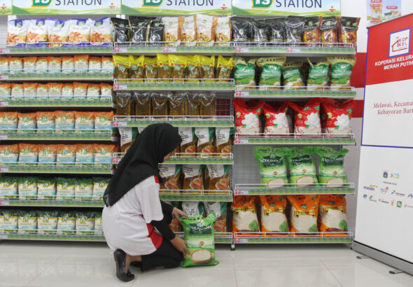 melihat-gerai-koperasi-kelurahan-merah-putih-melawai-22072025-180045