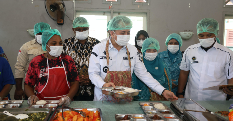 pj-gubernur-agus-fatoni-siap-sukseskan-program-mbg-di-papua_275397